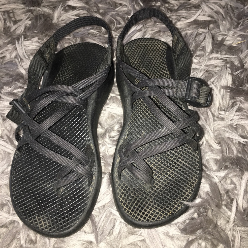 Black double strapped Chacos!